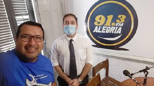 Recibimos la visita a la Radio del Dr Gabriel Sanguinet de Instituto PuntoCom
