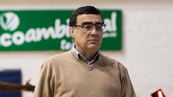 Falleció Javier Espíndola, campeonísimo entrenador de básquetbol uruguayo